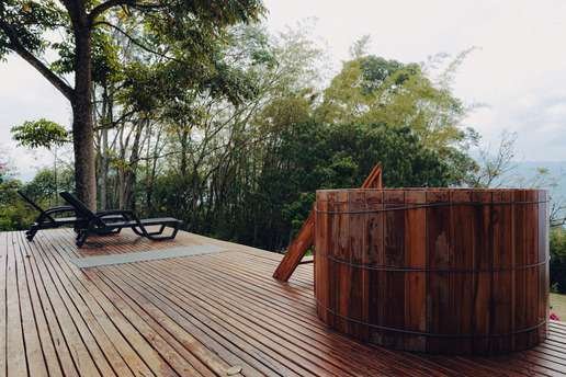 deck ayahuasca retreat