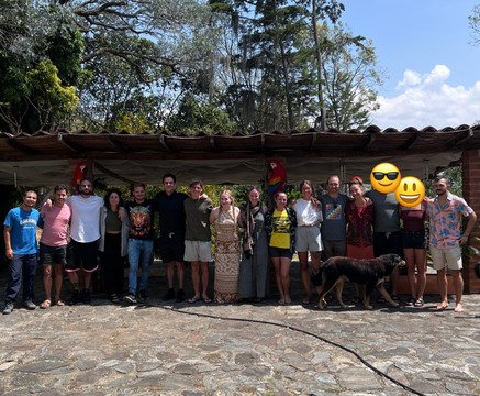 group picture ayahuasca retreat